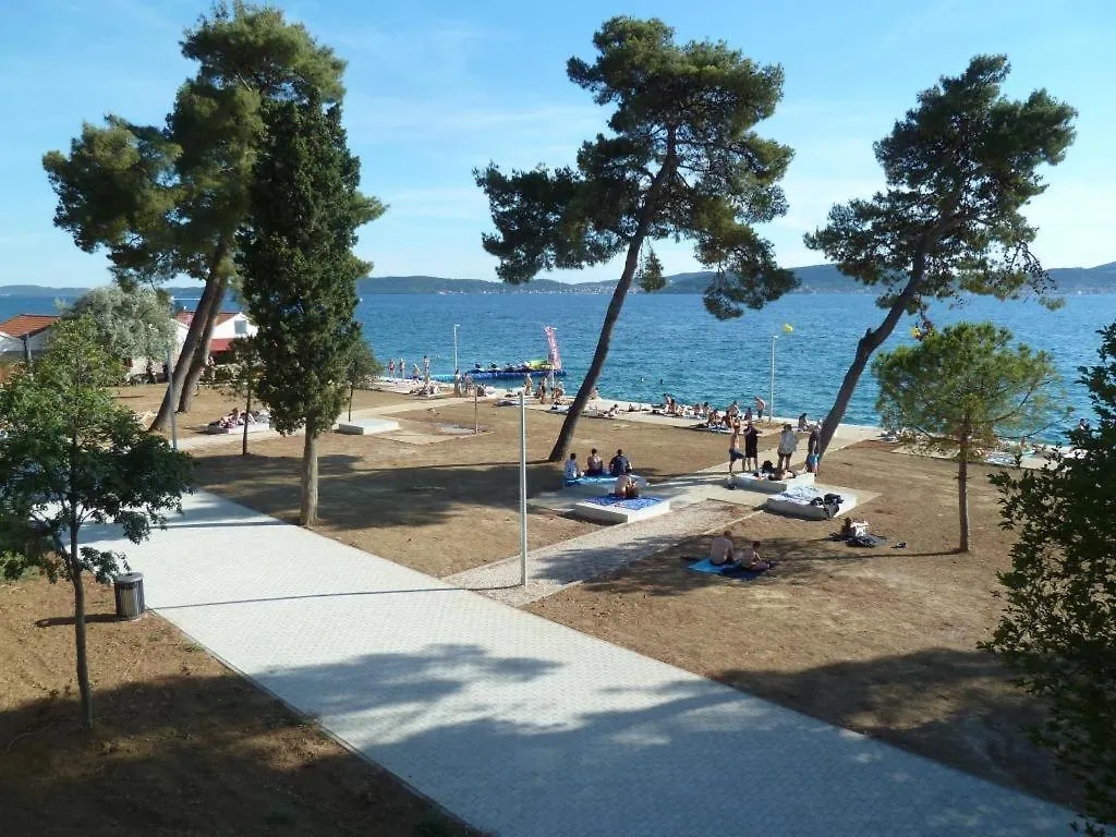 Hobbit Apartments Zadar