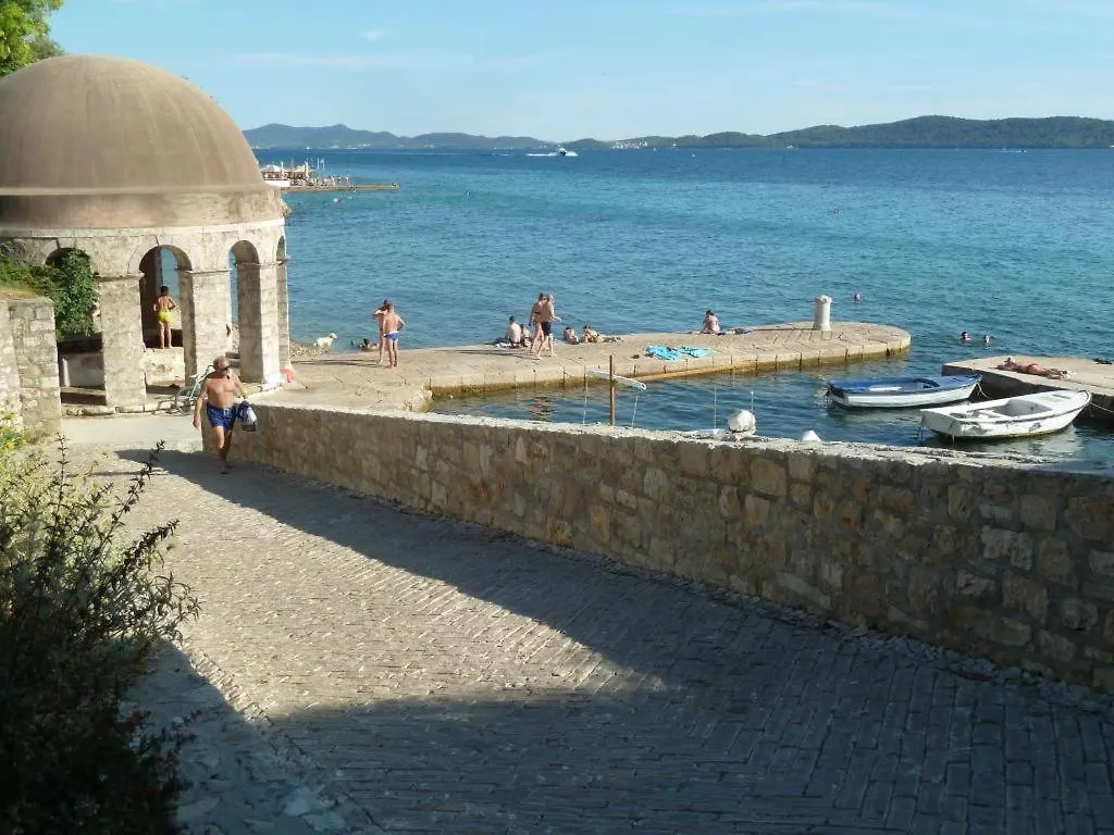 Hobbit Apartments Zadar