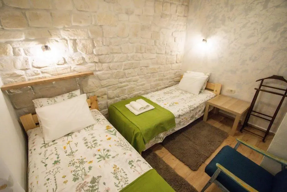 Hobbit Apartments Zadar 0*,