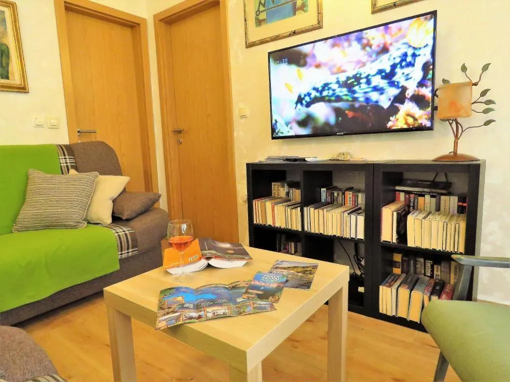 Hobbit Apartments Zadar