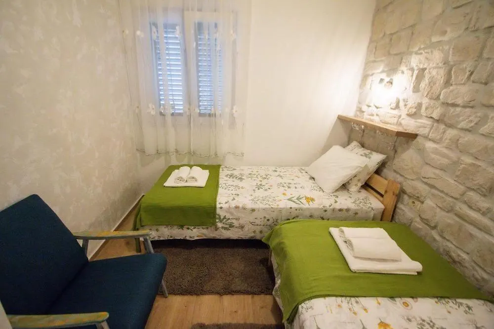 Hobbit Apartments Zadar