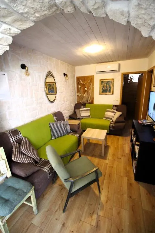 Hobbit Apartments Zadar Croatia