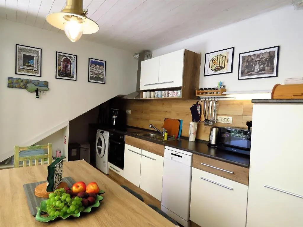 Hobbit Apartments Zadar