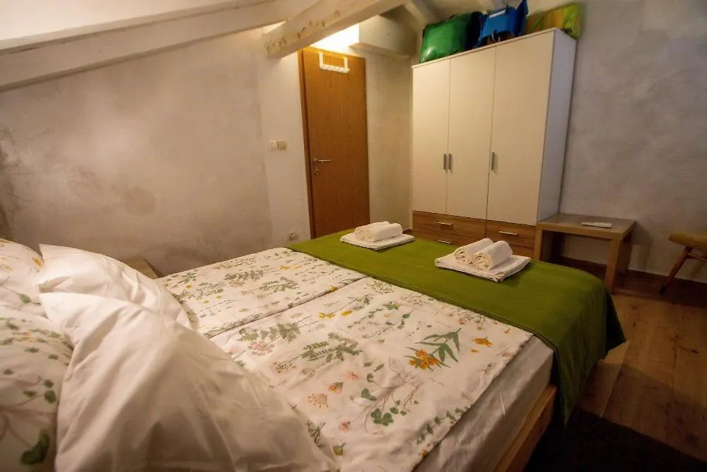 Hobbit Apartments Zadar