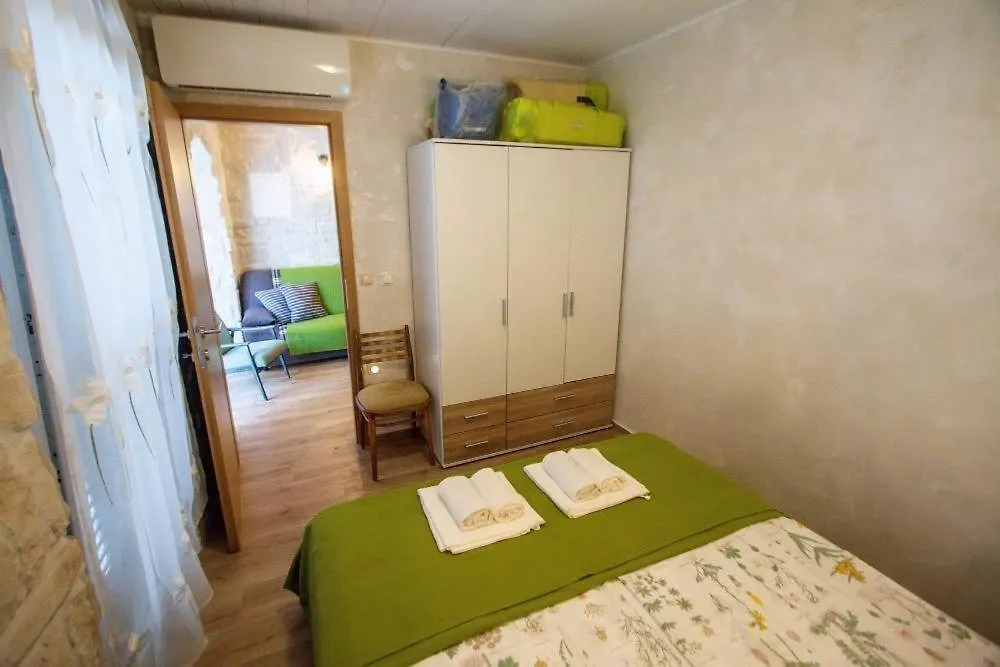 Hobbit Apartments Zadar Croatia