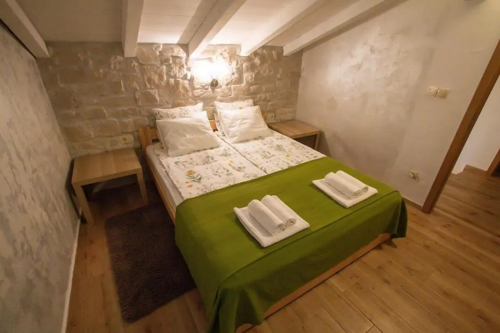 Hobbit Apartments Zadar